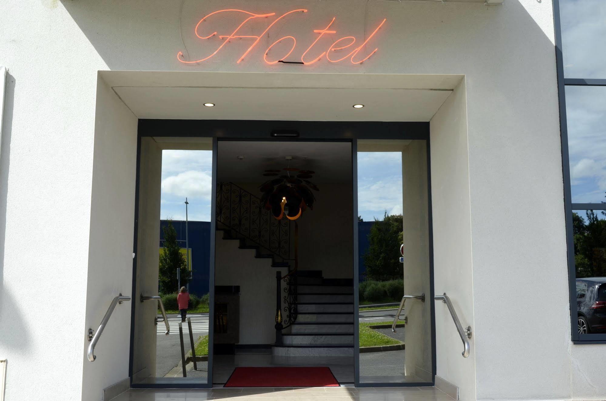 Le Grand Hotel Maubeuge Exterior foto